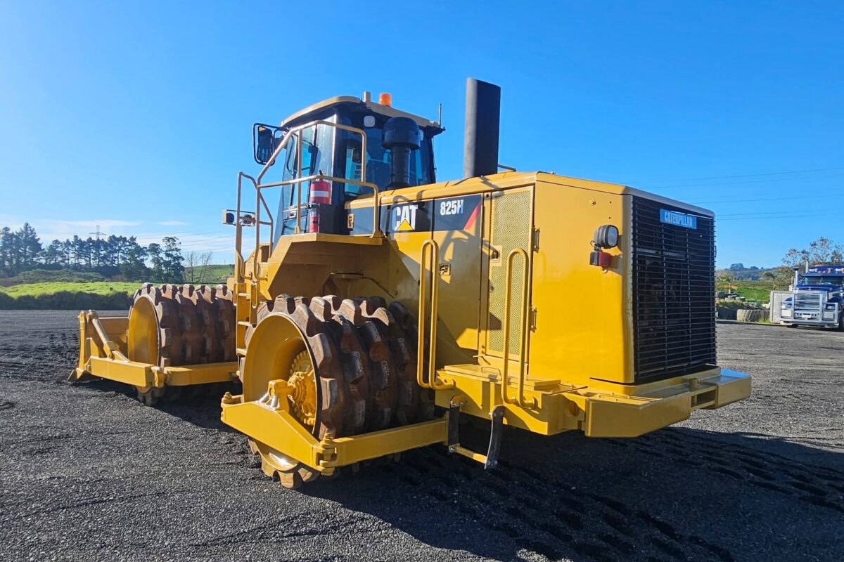 825H back angle