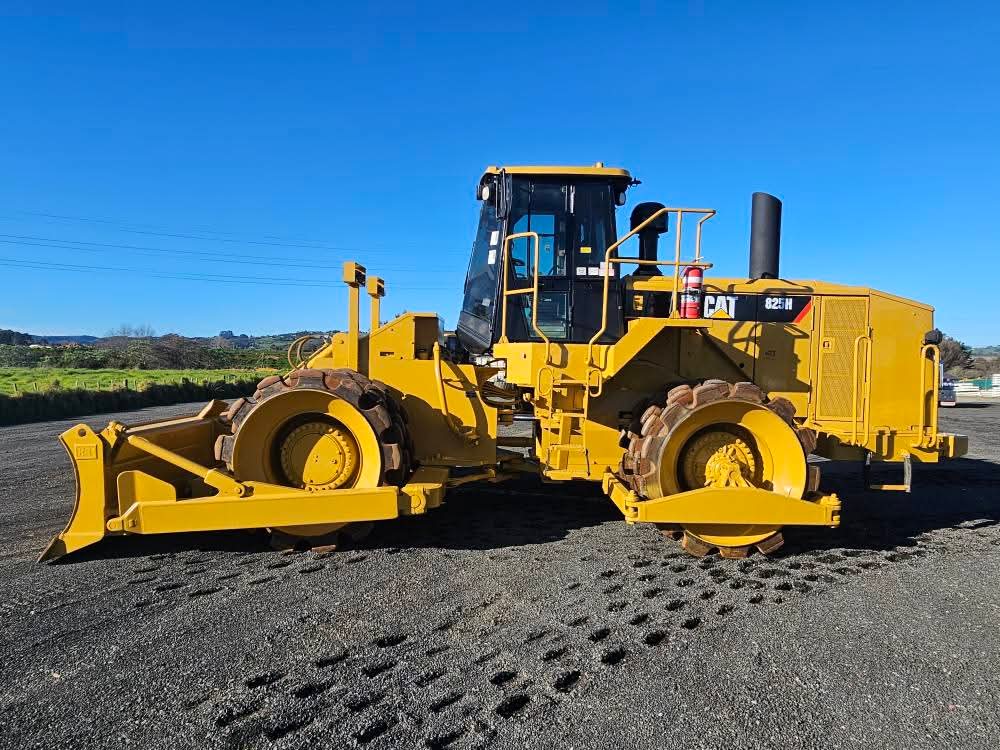 825H side on