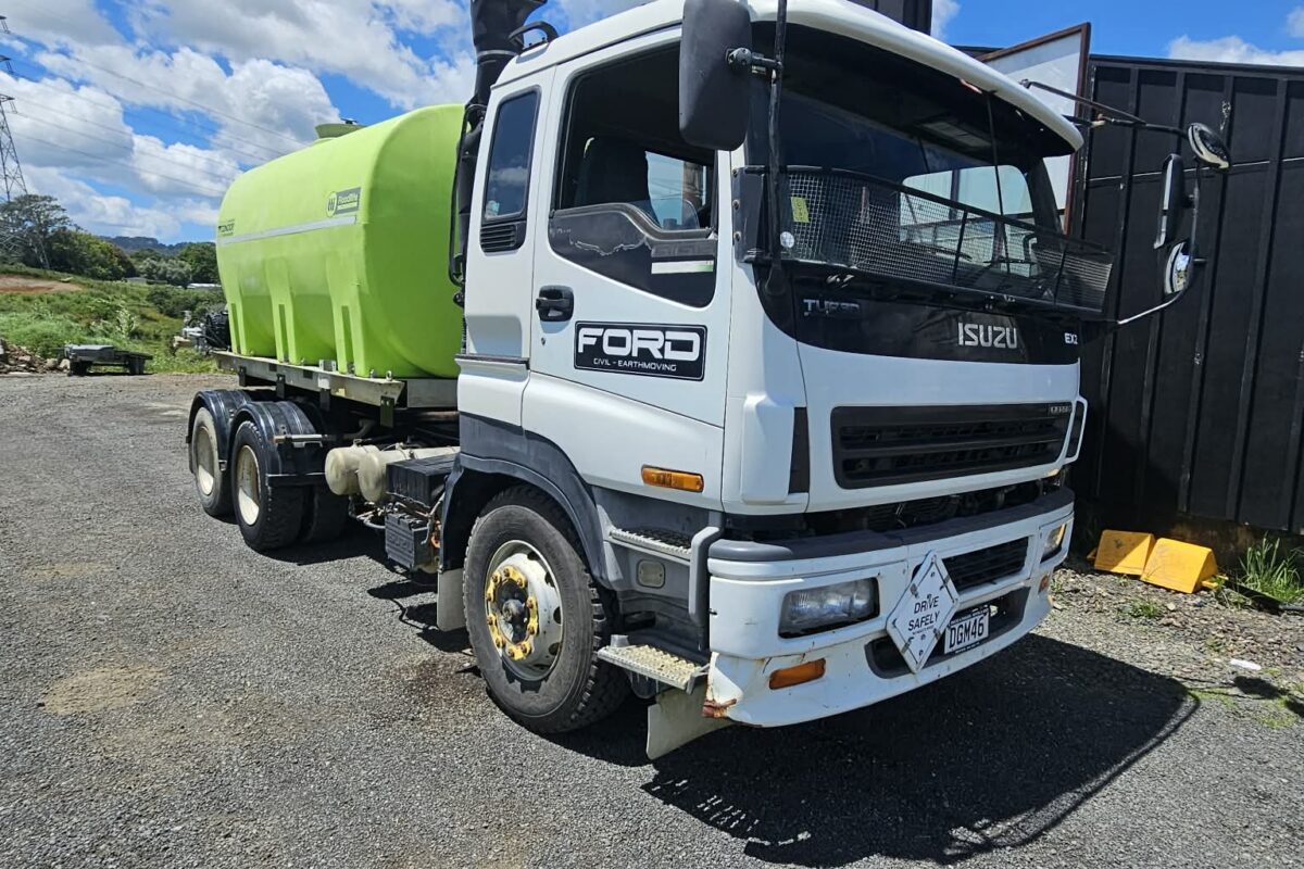 Isuzu Watercart Font Angle
